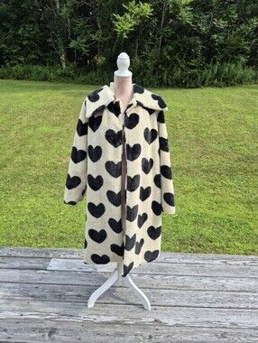 NWOT Fuzzy Long Ivory Heart Coat Size 1X